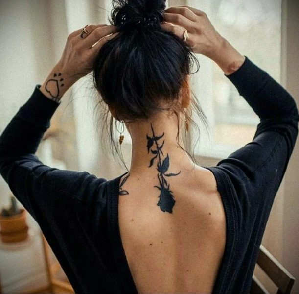 Тату на спине для девушек